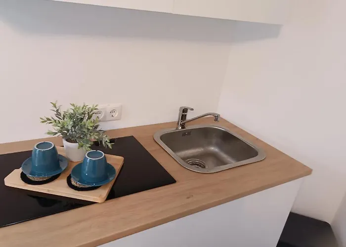Cozy Apartment Mit Wifi, Aufzug & Kostenlos Parken El-Living