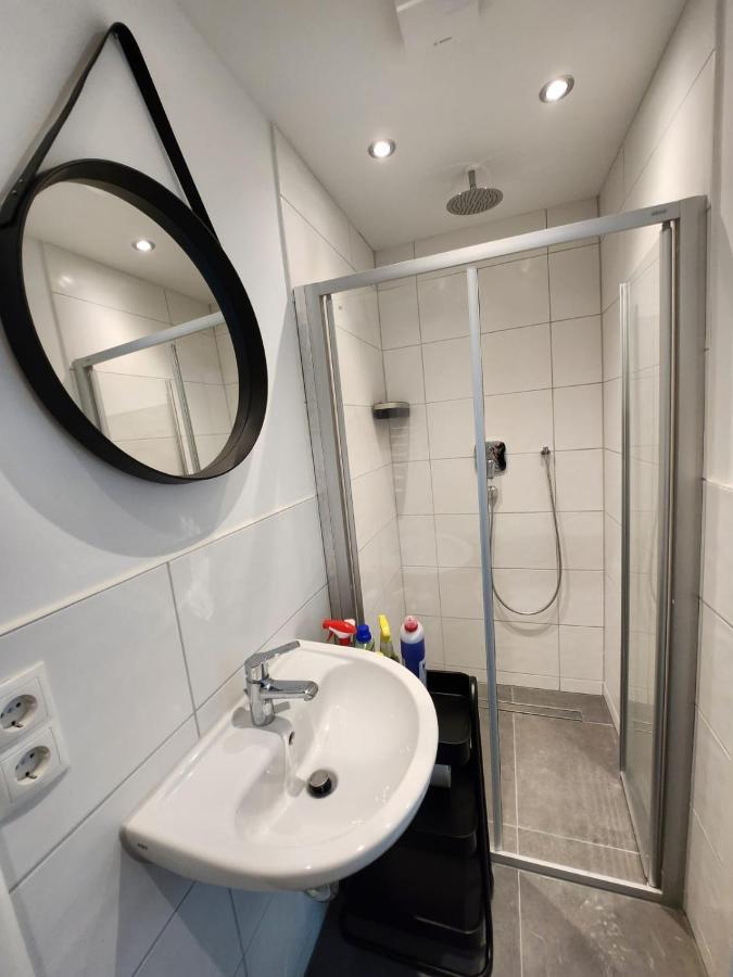 Cozy Mit Wifi, Aufzug & Kostenlos Parken El-living Apartment